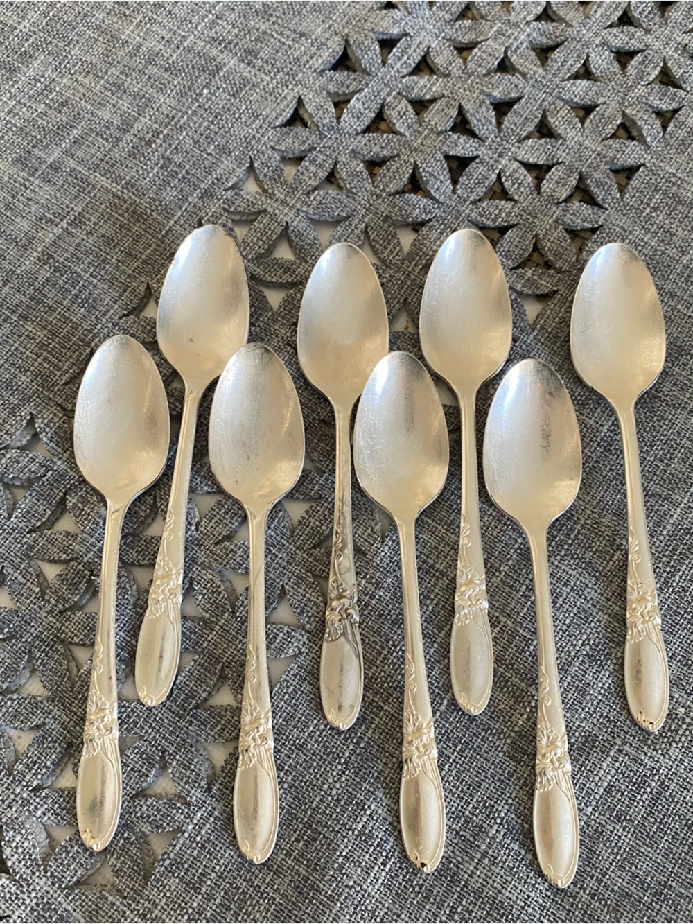 Oneida Coommunity Vintage-Style Silver Flatware Set with Floral Handles - Silver - Picture 12 of 16
